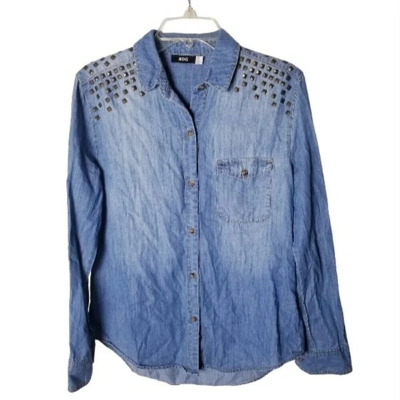 Urban Outfitters Women Medium BDG Blue Denim Studded‎ Button Down Shirt - Picture 1 of 13
